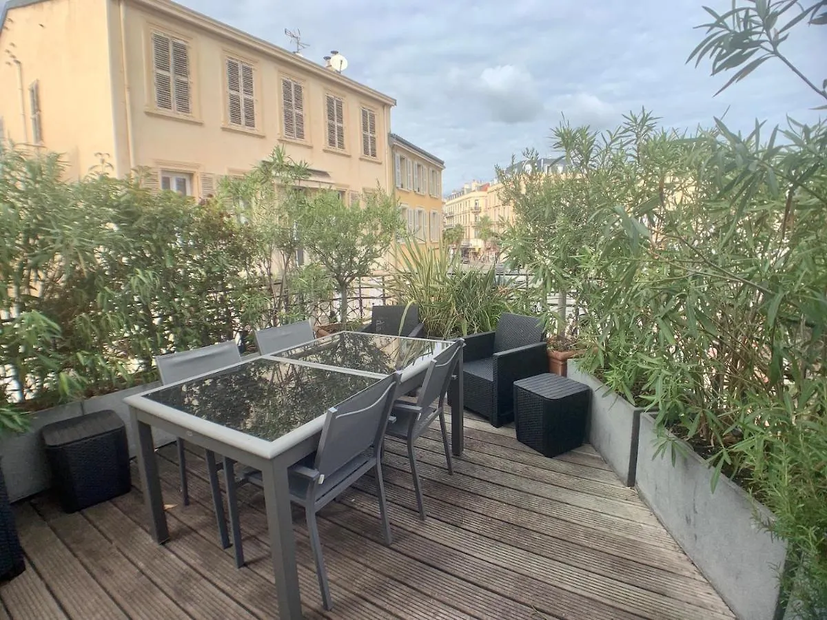 Appartement Rue Jean Riouffe A Cannes