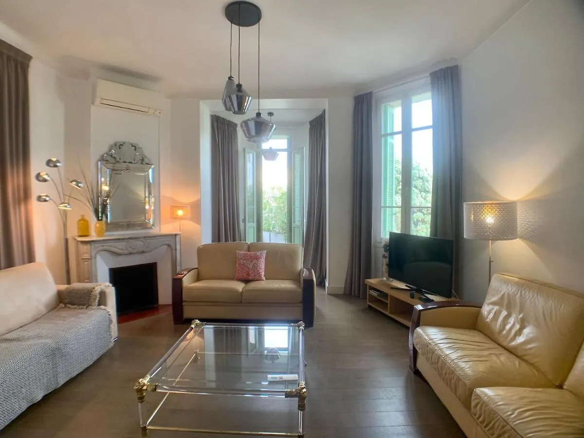 Apartment Appartement Rue Jean Riouffe A Cannes France